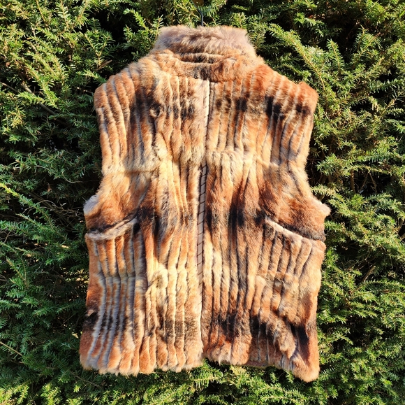 Tahari Fur Vest - Picture 2 of 8